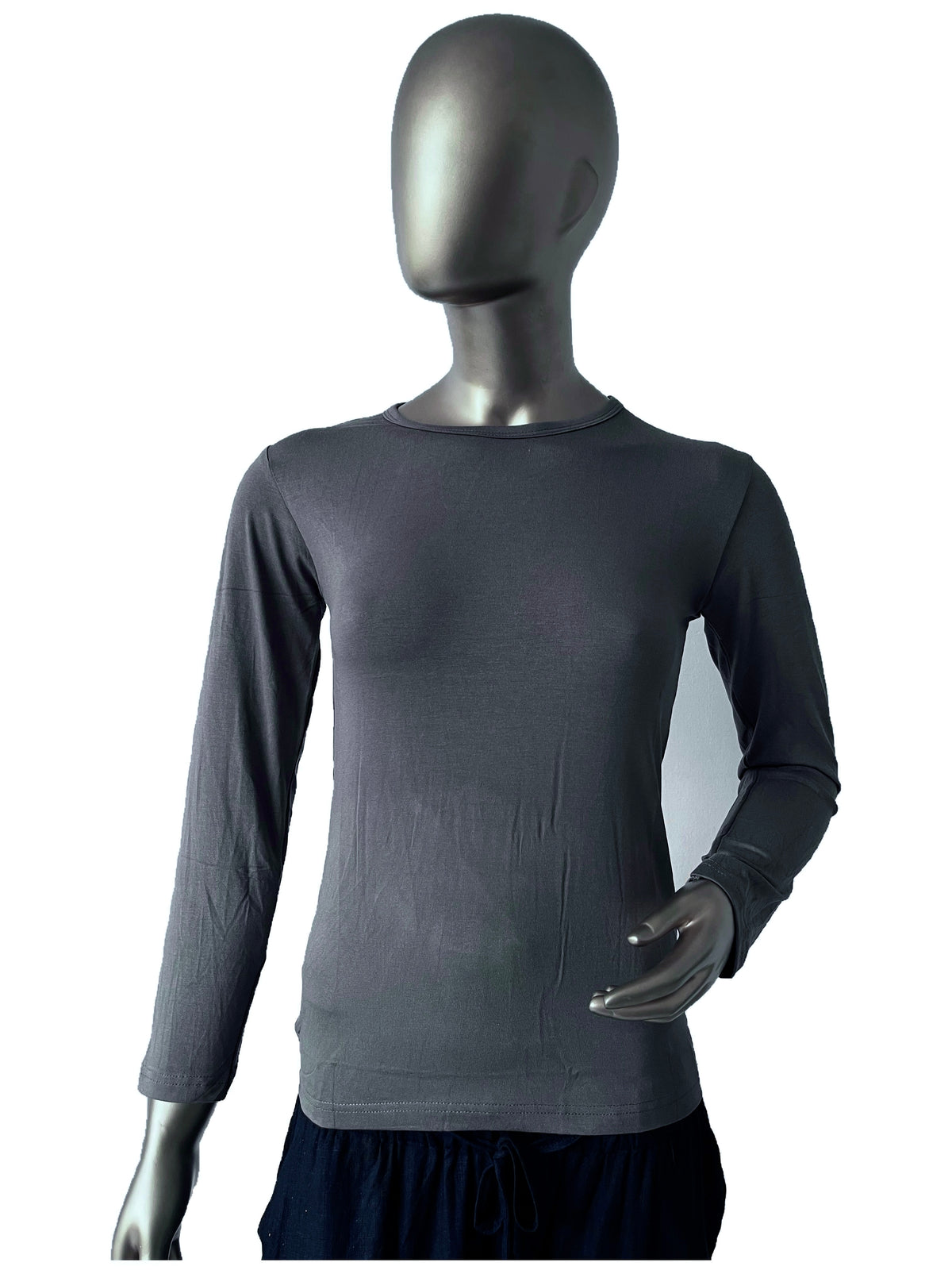 Women’s full sleeve innerwear in size XL by RF Abayas, soft fabric, fitted design, ideal for layering or modest dressing.