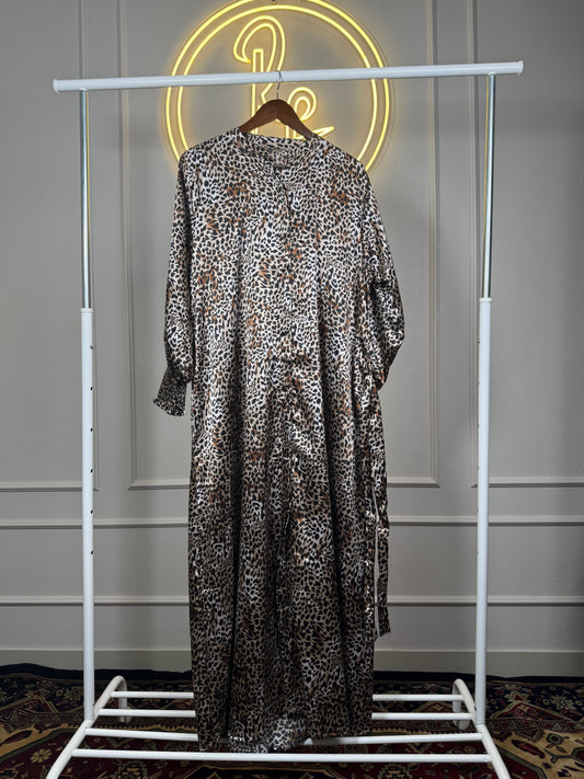 Women’s Leopard Print Maxi Dress with Smocked Sleeves – 56 Inch Long Modest Flowy Maxi Dress Fit Up to 4XL