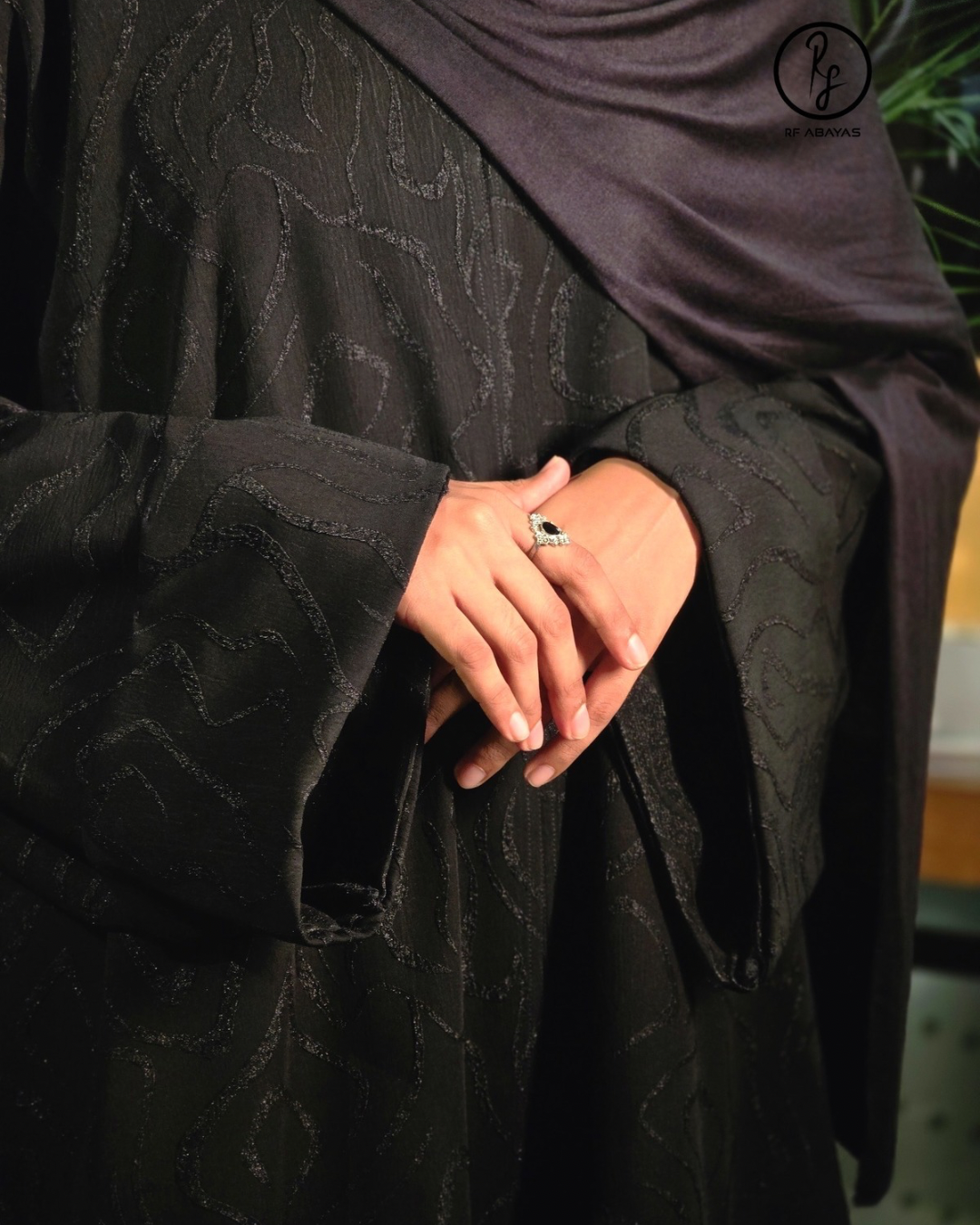 🖤 Imported Black Jacquard Zoom Abaya – Premium Luxe Edition