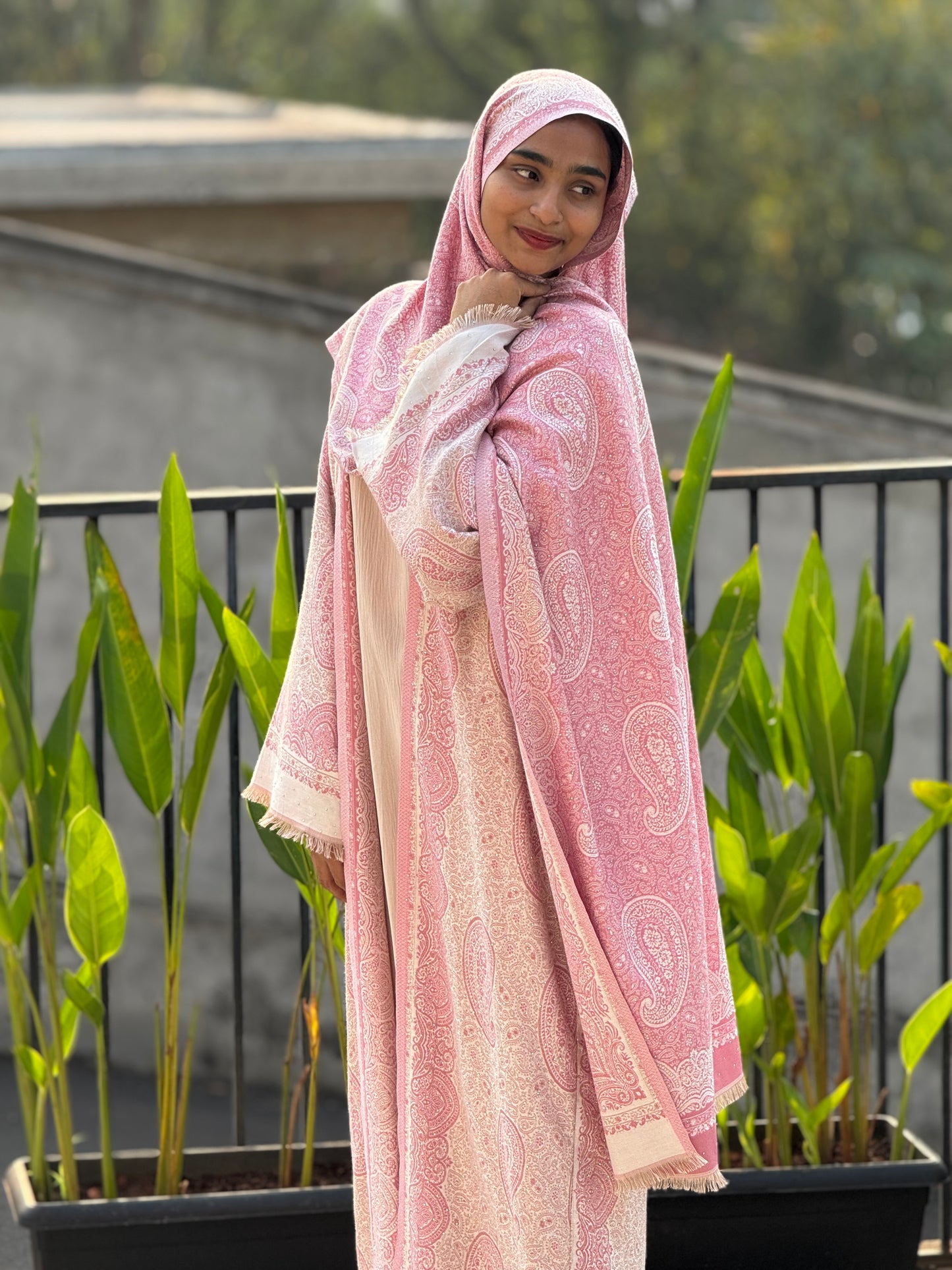 Pashmina Printed Abaya Set with Shrug & Shawl – Rosy Pink