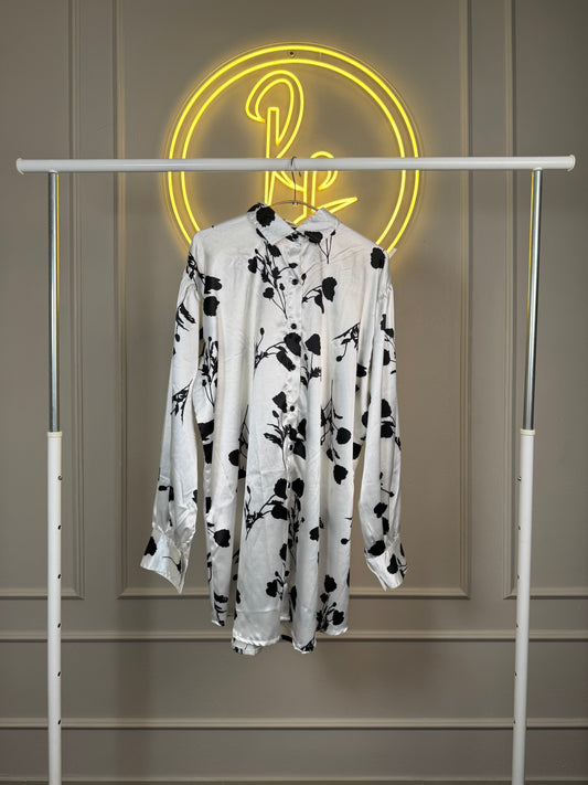 Women’s Black Floral Printed Satin Short Shirt – 34” Long Modest Top Fit Up to 5XL | Elegant Flowy Casual Wear
