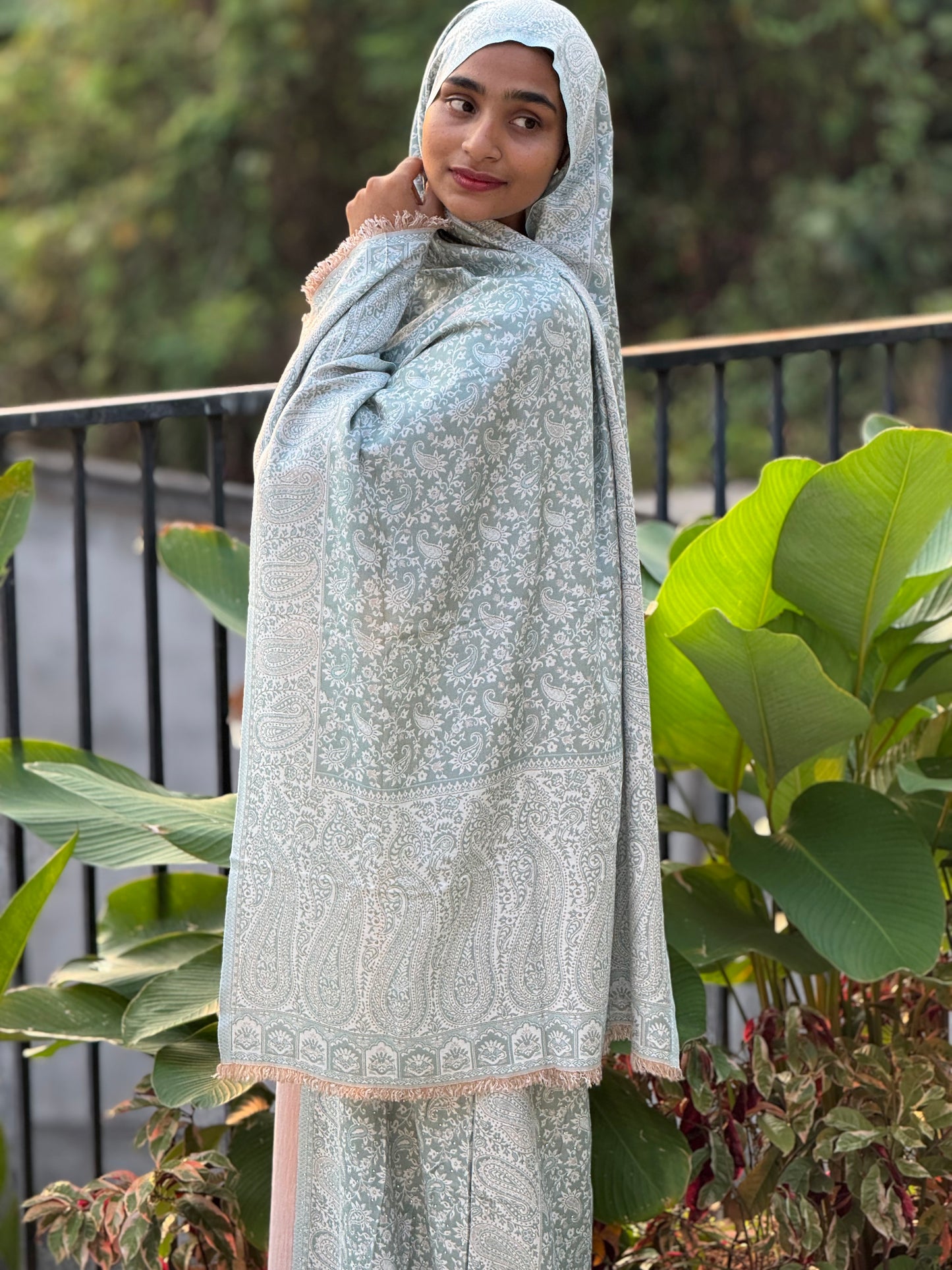 Pashmina Printed Abaya Set with Shrug & Shawl – Light Seafoam