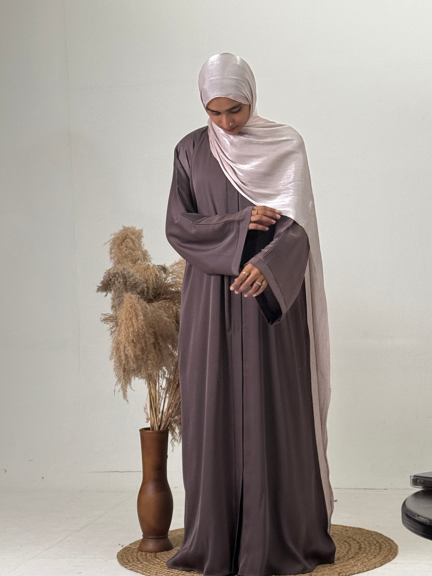 Women’s Imported TikTok Abaya in Smoky Mauve – Flowy Summer Friendly Modest Wear Abaya